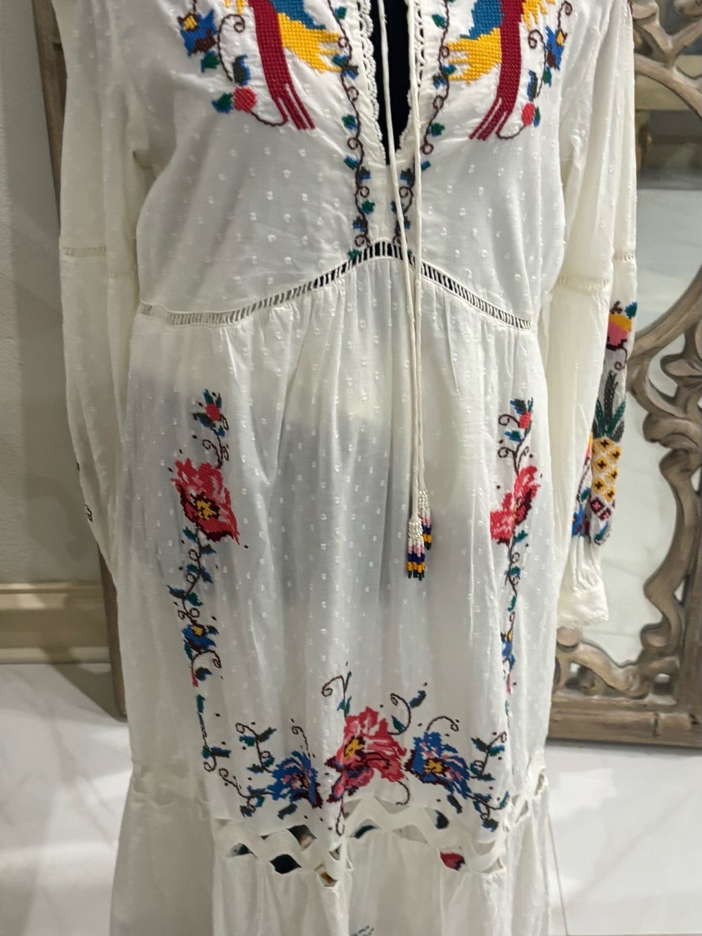 FARM Rio White Maxi Dress with Multicolor Parrot Embroidery